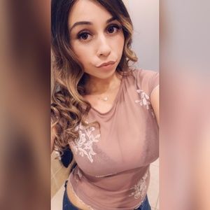 Meet your Posher, Elizabeth